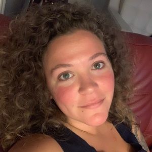 Meet your Posher, Jocelyn